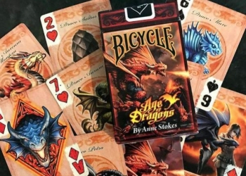 I 3 migliori mazzi di carte da gioco dedicati ai draghi!